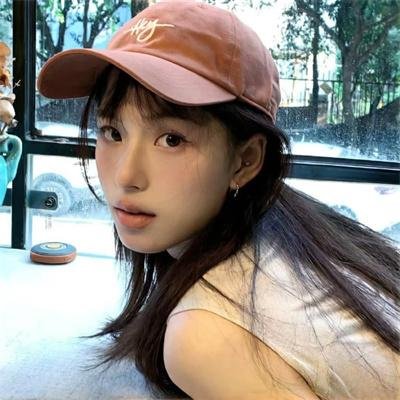 骑自行车的女人